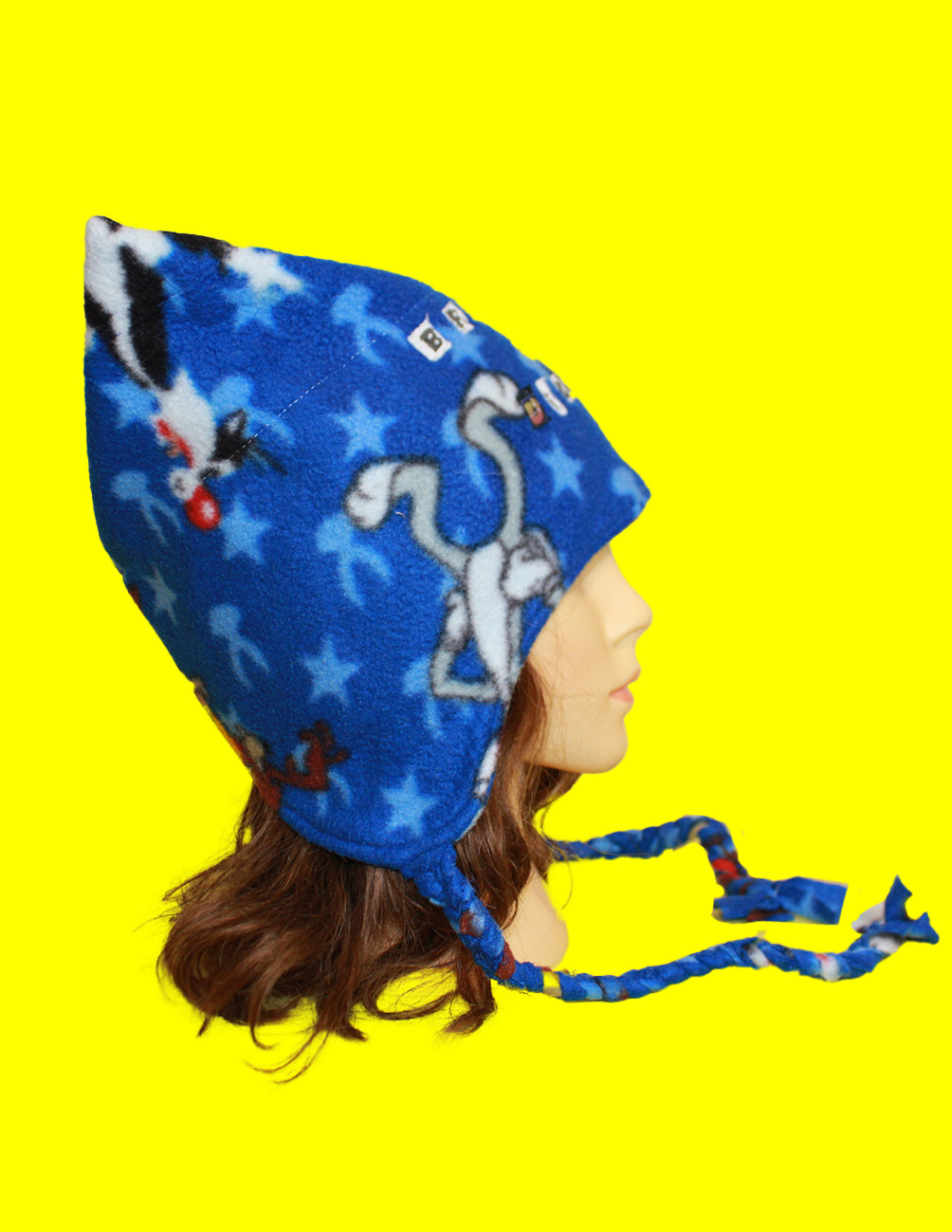 Cat Hat - Broads on Video